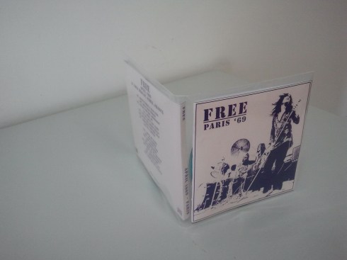 Space-saving cd sleeves