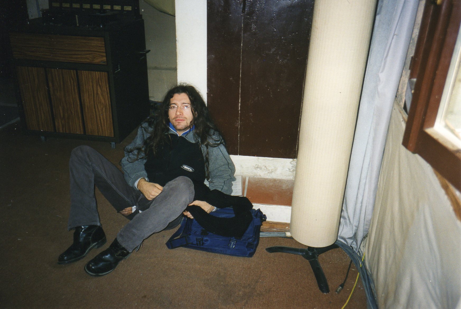 Studio Daze - Fausto allo Vida Stdio tra una take e l'altra (autunno 1999) - (Foto di TT)