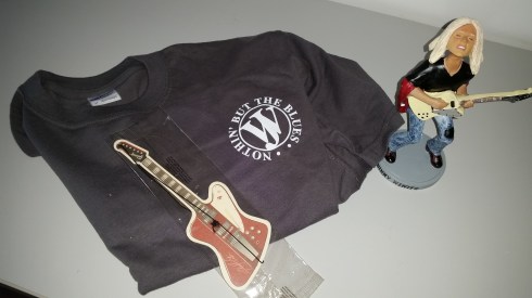 Johnny Winter merchandising - photo Tim Tirelli 